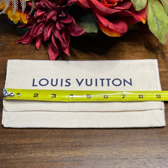 Louis Vuitton Cream and Black long wallet or glasses dust cover - Picture 4 of 5